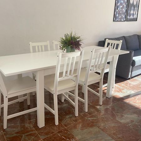 Apartamentos El Pilar Suites 3000 サラゴサ エクステリア 写真