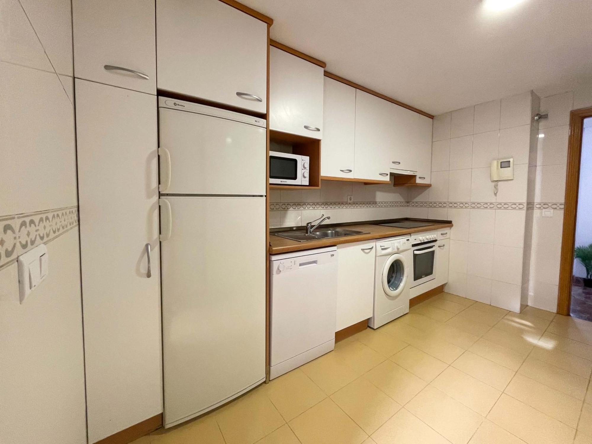 Apartamentos El Pilar Suites 3000 サラゴサ エクステリア 写真