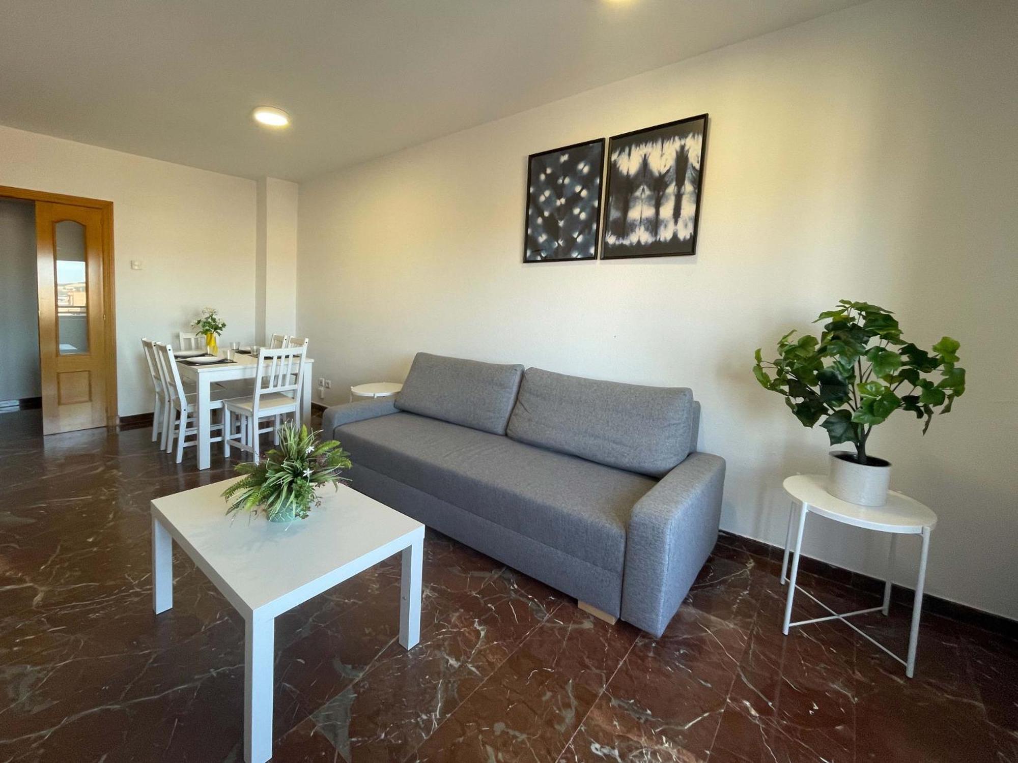 Apartamentos El Pilar Suites 3000 サラゴサ エクステリア 写真