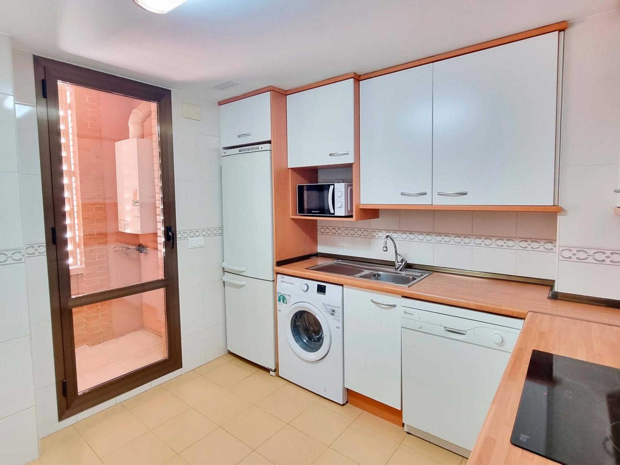 Apartamentos El Pilar Suites 3000 サラゴサ エクステリア 写真