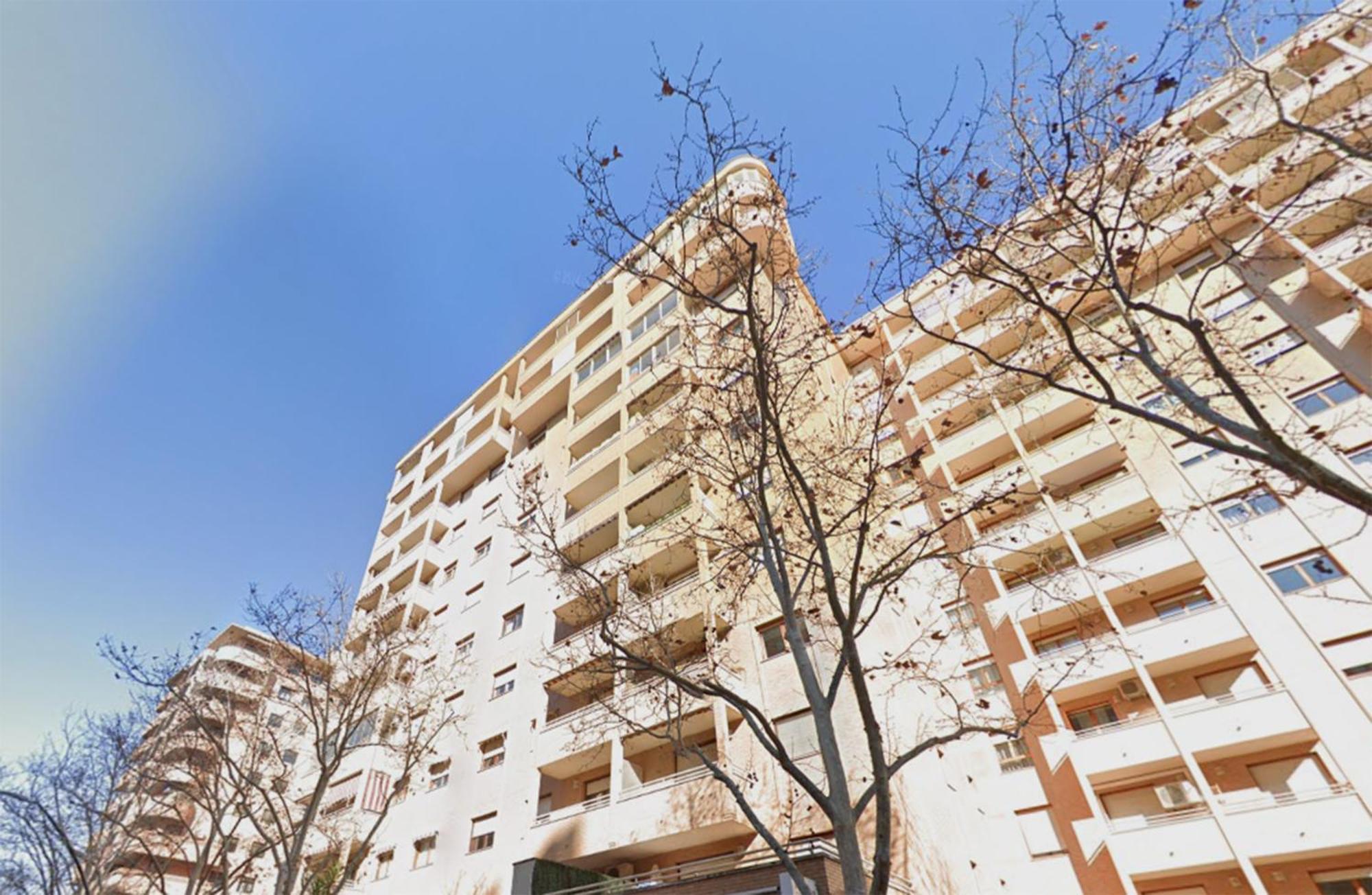 Apartamentos El Pilar Suites 3000 サラゴサ エクステリア 写真